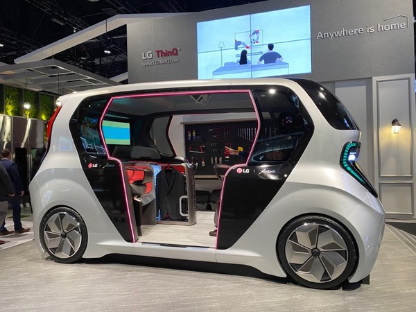 LG전자는 7일(현지시간) 미국 라스베이거스에서 개막한 세계최대 가전 및 IT전시회인 'CES 2020'에서 커넥티드카 콘셉트 전시용 차량 모형을 공개했다. [사진=이지은/와이어드코리아]